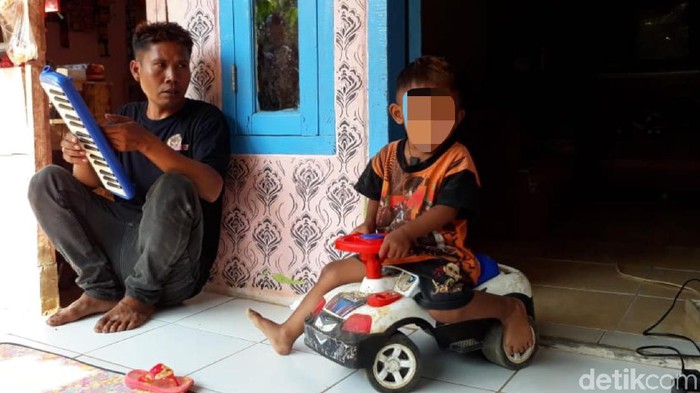 KPAI Pantau Bocah 2 Tahun yang Kecanduan Rokok di Sukabumi